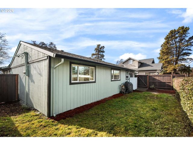 2519 E 35TH St, Vancouver, WA 98663