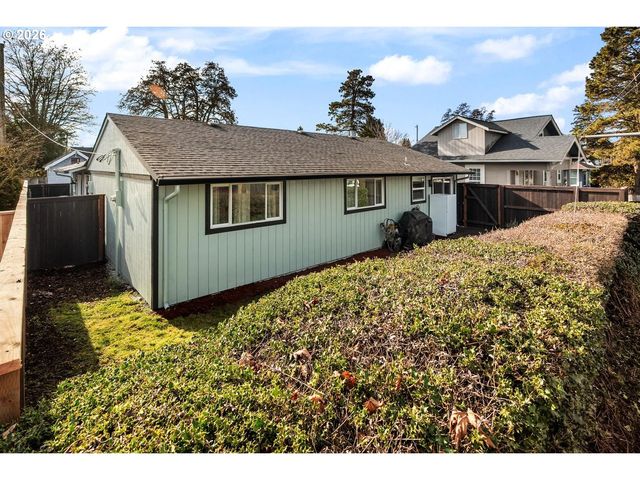 2519 E 35TH St, Vancouver, WA 98663