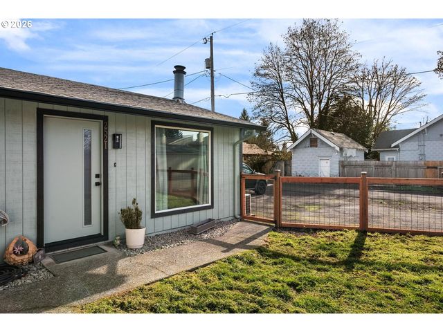 2519 E 35TH St, Vancouver, WA 98663