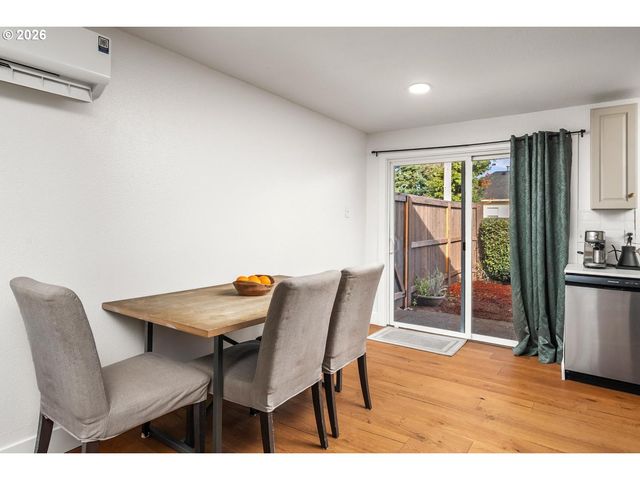 2519 E 35TH St, Vancouver, WA 98663