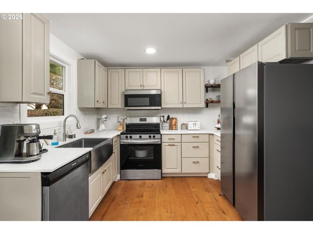 2519 E 35TH St, Vancouver, WA 98663