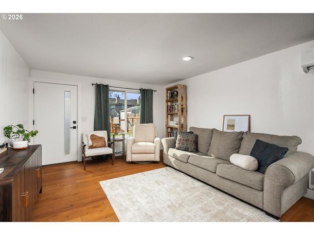 2519 E 35TH St, Vancouver, WA 98663