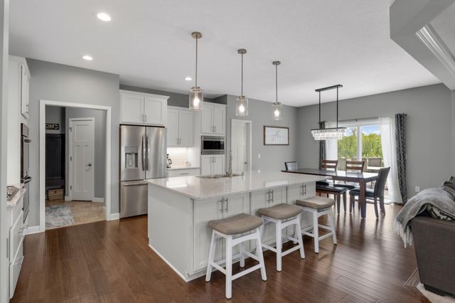 8476 200th Street W, Lakeville, MN 55044