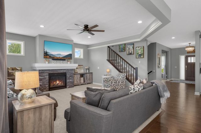 8476 200th Street W, Lakeville, MN 55044