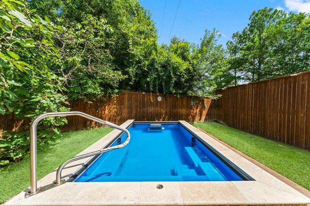 9902 Tallow Tree Circle, Houston, TX 77070
