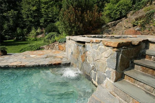 25 Eustis Lane, Ridgefield, CT 06877