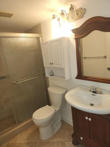 702 Sunny Pine Way G1, Greenacres, FL 33415