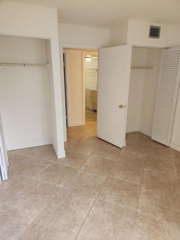 702 Sunny Pine Way G1, Greenacres, FL 33415
