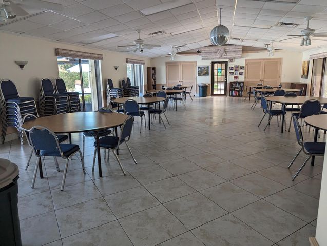 702 Sunny Pine Way G1, Greenacres, FL 33415