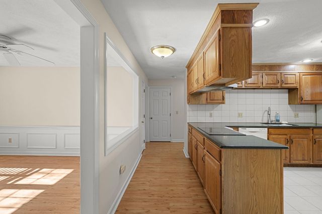 16 Hilltop Drive UNIT 16, Sandwich, MA 02563