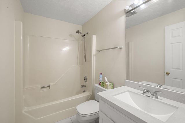 16 Hilltop Drive UNIT 16, Sandwich, MA 02563