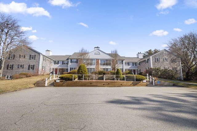 16 Hilltop Drive UNIT 16, Sandwich, MA 02563