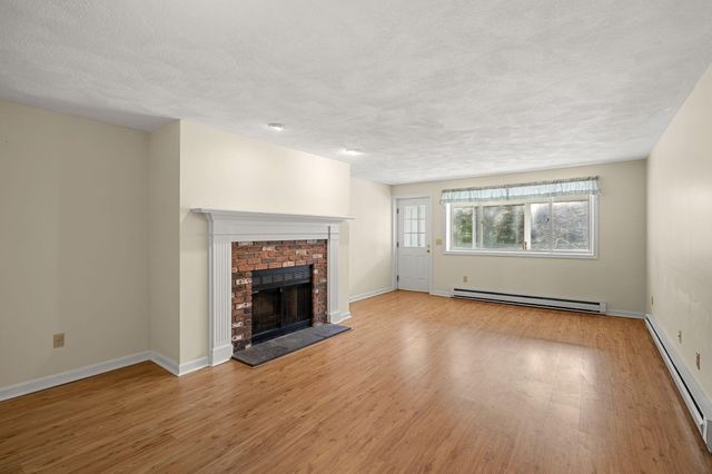 16 Hilltop Drive UNIT 16, Sandwich, MA 02563