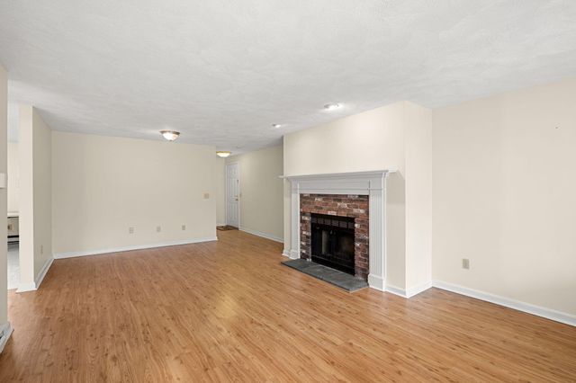 16 Hilltop Drive UNIT 16, Sandwich, MA 02563