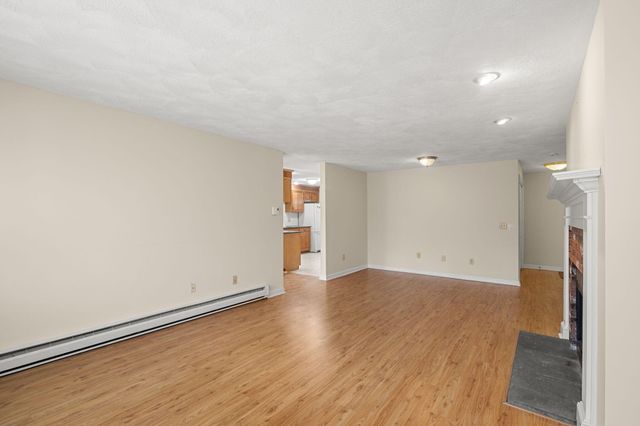 16 Hilltop Drive UNIT 16, Sandwich, MA 02563