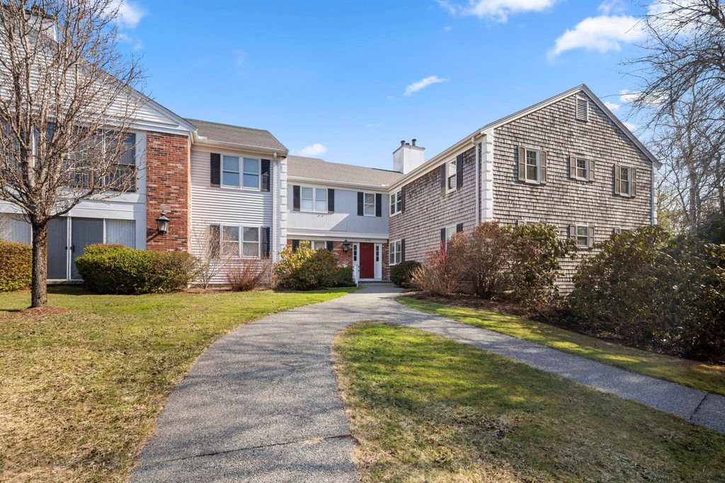 16 Hilltop Drive UNIT 16, Sandwich, MA 02563