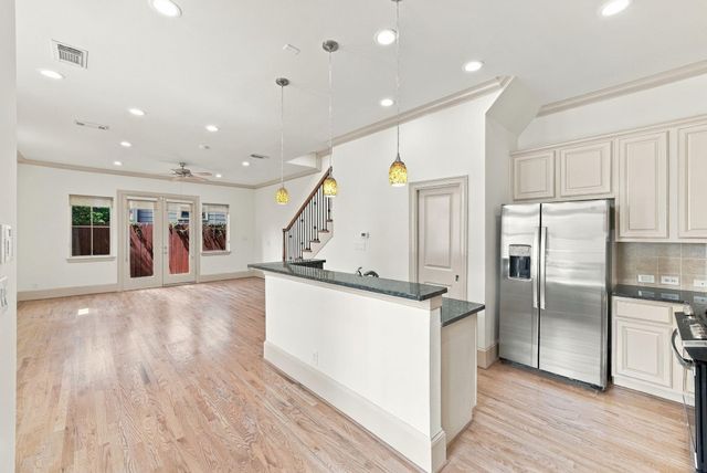 931 W 23rd Street K, Houston, TX 77008
