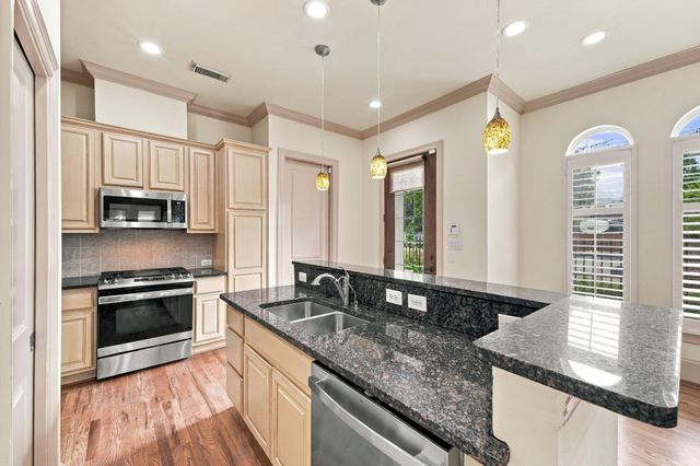931 W 23rd Street K, Houston, TX 77008
