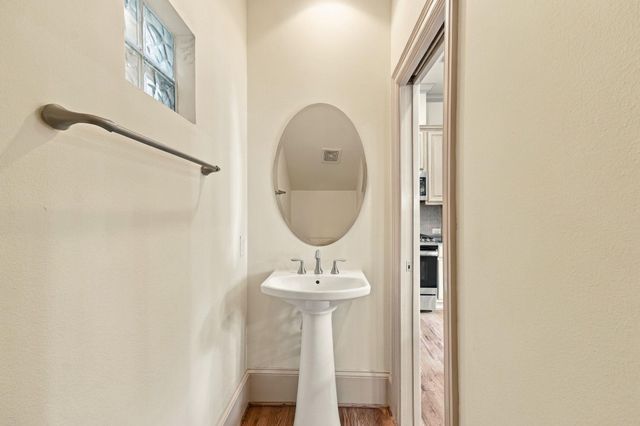 931 W 23rd Street K, Houston, TX 77008