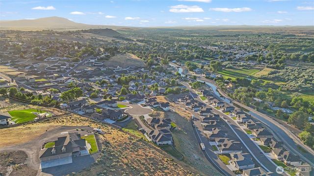 3560 Orchard St, West Richland, WA 99353