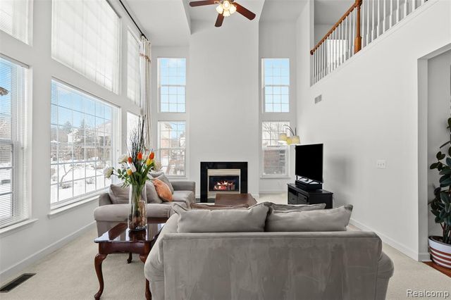 49681 S Glacier, Northville, MI 48168