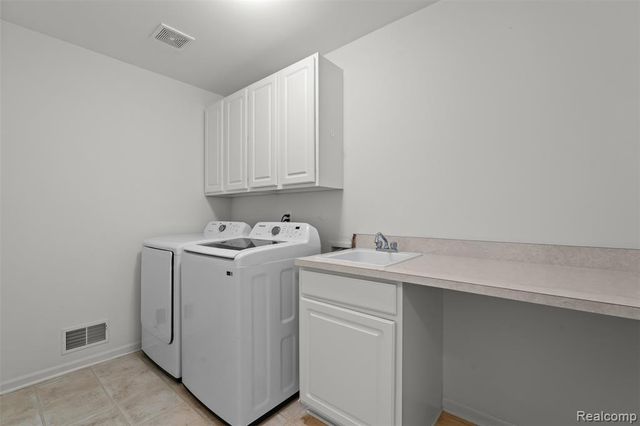 49681 S Glacier, Northville, MI 48168