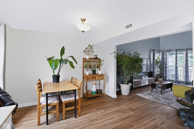 6105 Lakeside Manor Avenue, Indianapolis, IN 46254