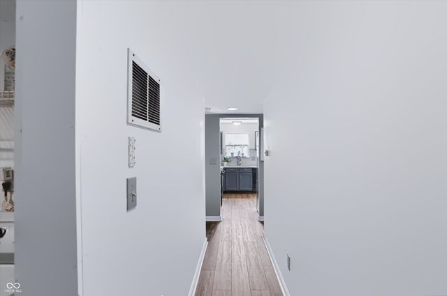 6105 Lakeside Manor Avenue, Indianapolis, IN 46254