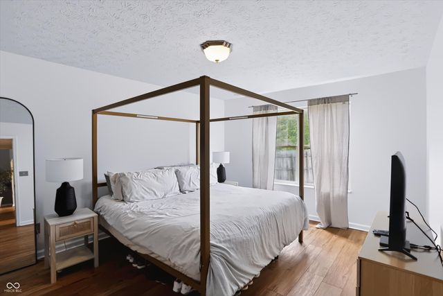 6105 Lakeside Manor Avenue, Indianapolis, IN 46254