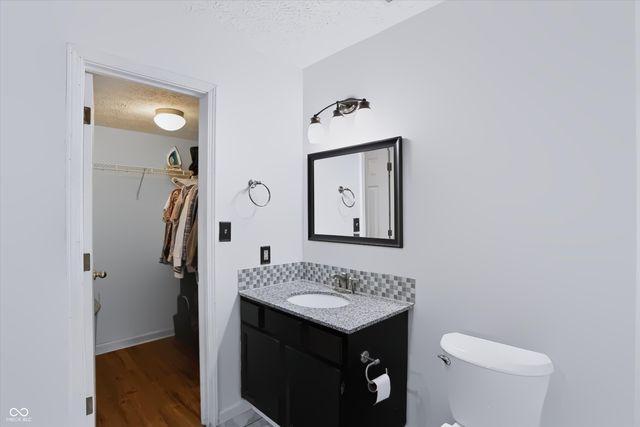 6105 Lakeside Manor Avenue, Indianapolis, IN 46254