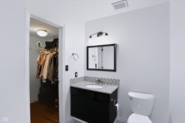 6105 Lakeside Manor Avenue, Indianapolis, IN 46254
