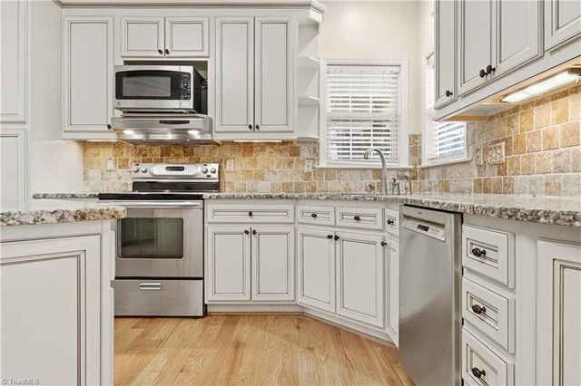 4332 Southern Oak Drive, High Point, NC 27265