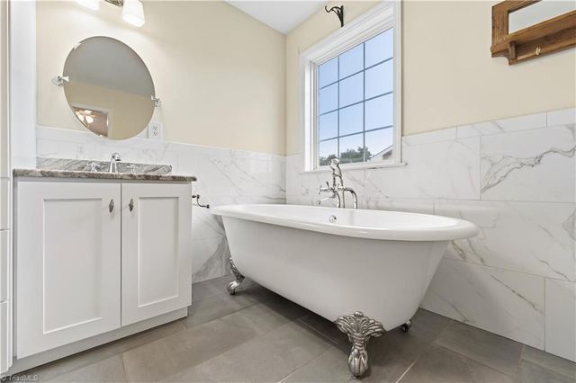 4332 Southern Oak Drive, High Point, NC 27265