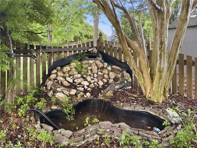 4332 Southern Oak Drive, High Point, NC 27265