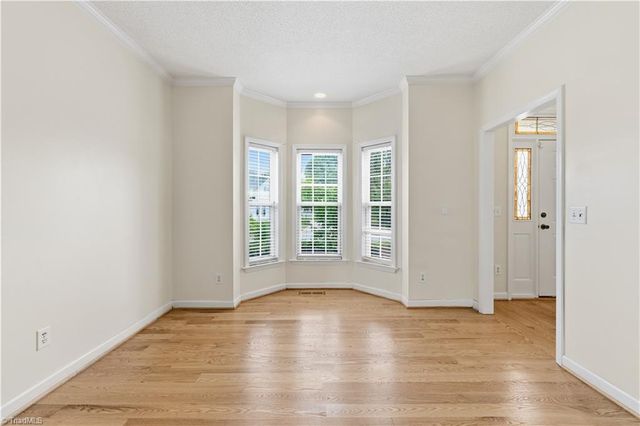 4332 Southern Oak Drive, High Point, NC 27265
