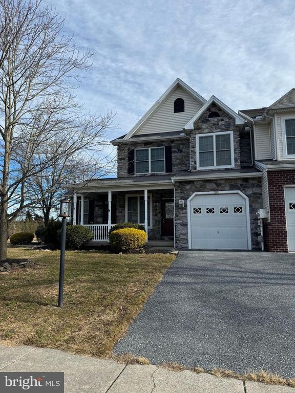 Image 1 of property listing at 121 SCULLY PL, Lewisberry, PA 17339