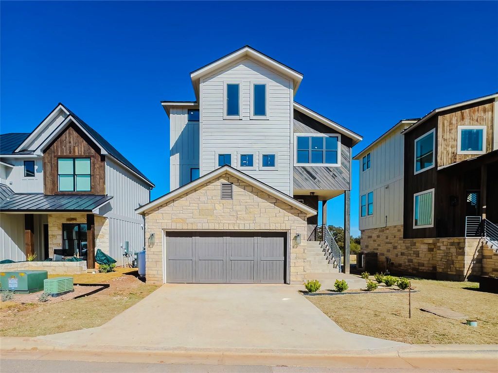 25808 Case LN 20, Spicewood, TX 78669