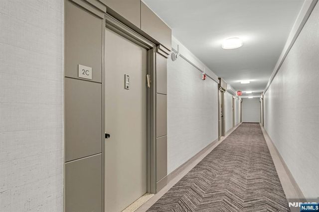 2185 Lemoine Avenue 2C, Fort Lee, NJ 07024