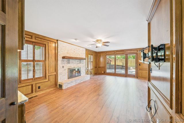1625 Cherokee Hills Drive, Bartlesville, OK 74006