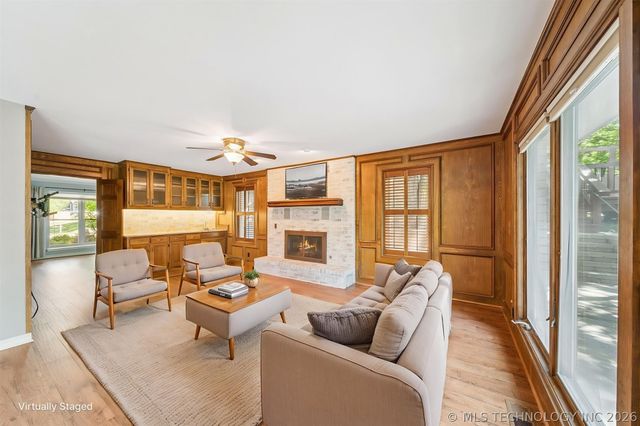 1625 Cherokee Hills Drive, Bartlesville, OK 74006