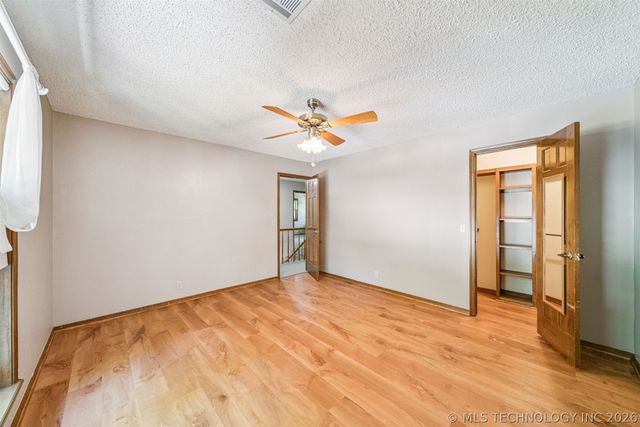 1625 Cherokee Hills Drive, Bartlesville, OK 74006