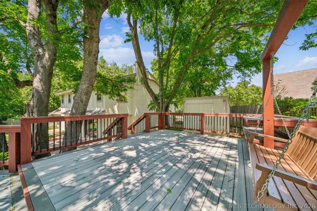 1625 Cherokee Hills Drive, Bartlesville, OK 74006