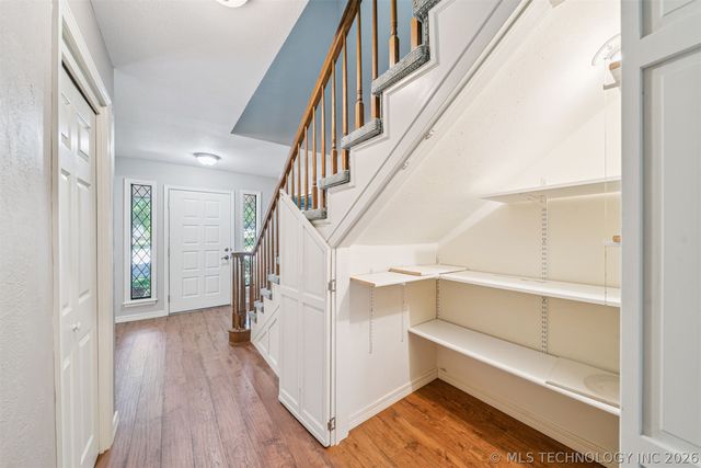 1625 Cherokee Hills Drive, Bartlesville, OK 74006