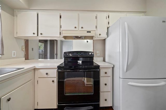 810 BLACK KNIGHT DRIVE, Valrico, FL 33594