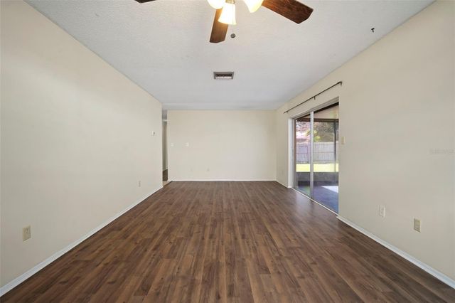 810 BLACK KNIGHT DRIVE, Valrico, FL 33594