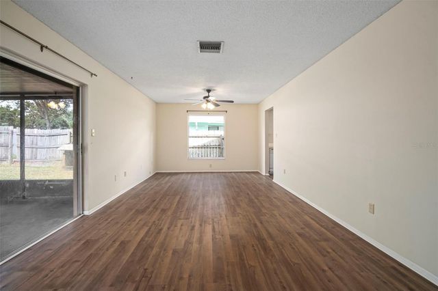 810 BLACK KNIGHT DRIVE, Valrico, FL 33594