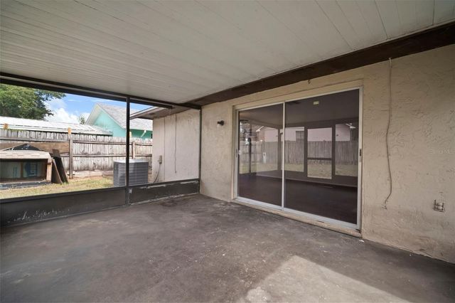 810 BLACK KNIGHT DRIVE, Valrico, FL 33594