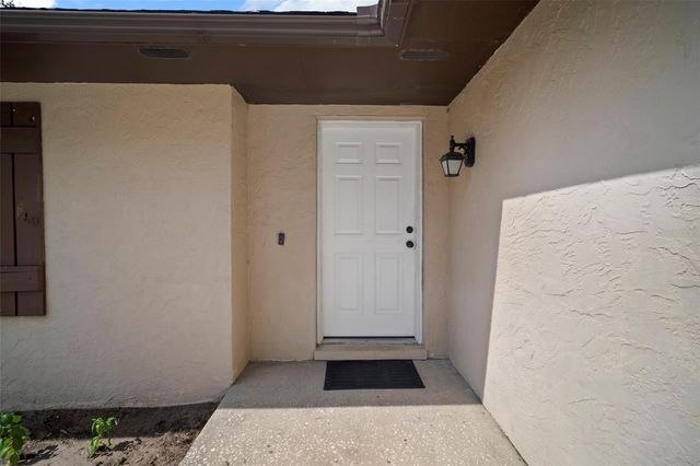 810 BLACK KNIGHT DRIVE, Valrico, FL 33594