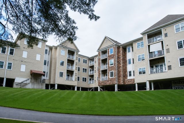 1 West Street 310, Simsbury, CT 06070