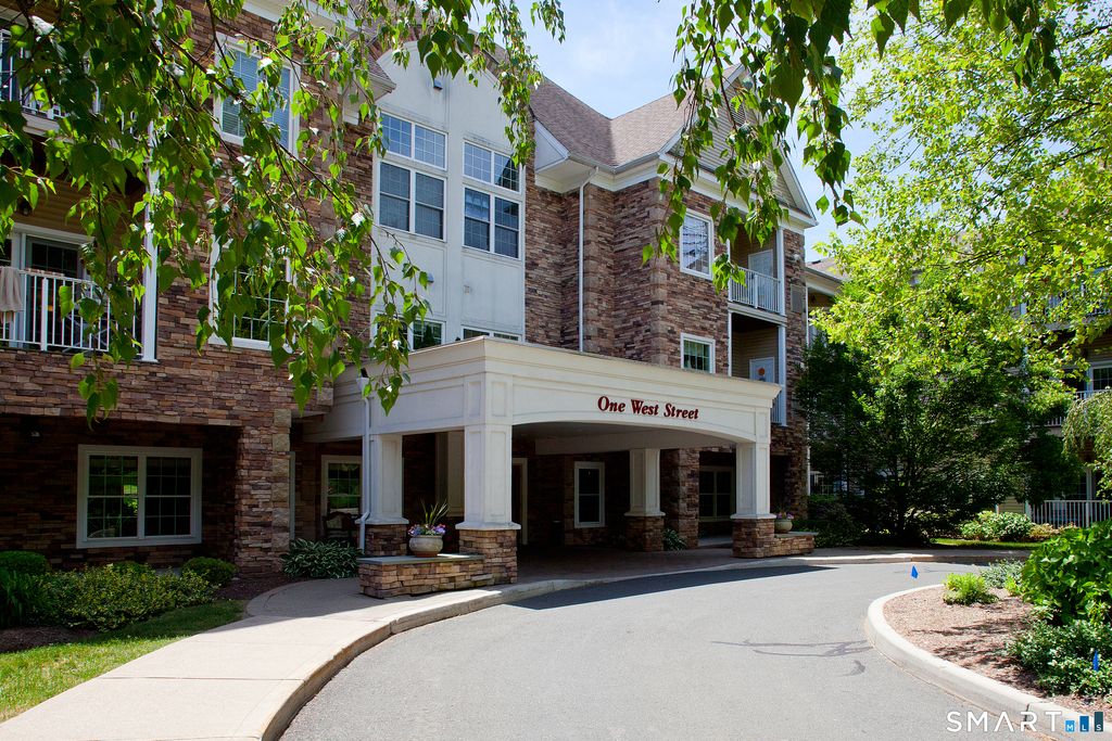 1 West Street 310, Simsbury, CT 06070